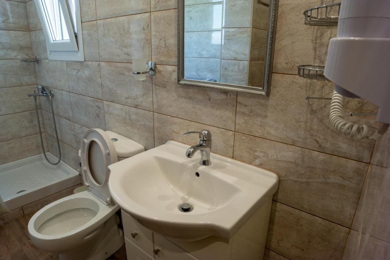 Rea Hotel Paralía 외부 사진