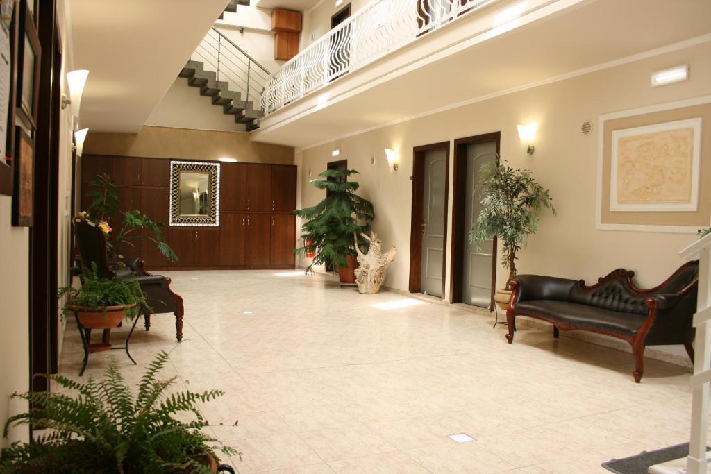 Rea Hotel Paralía 외부 사진