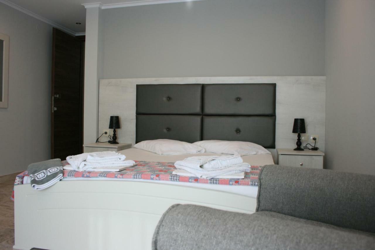Rea Hotel Paralía 외부 사진