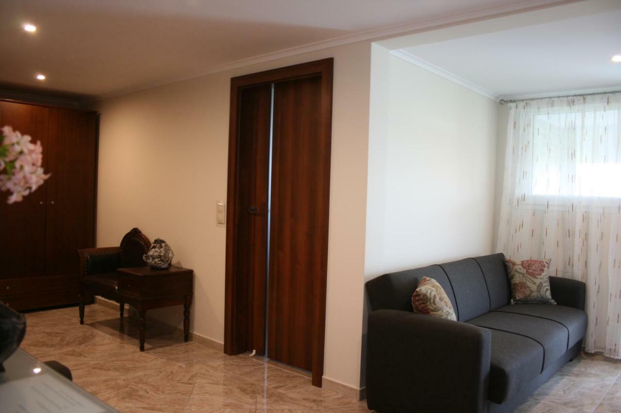 Rea Hotel Paralía 외부 사진